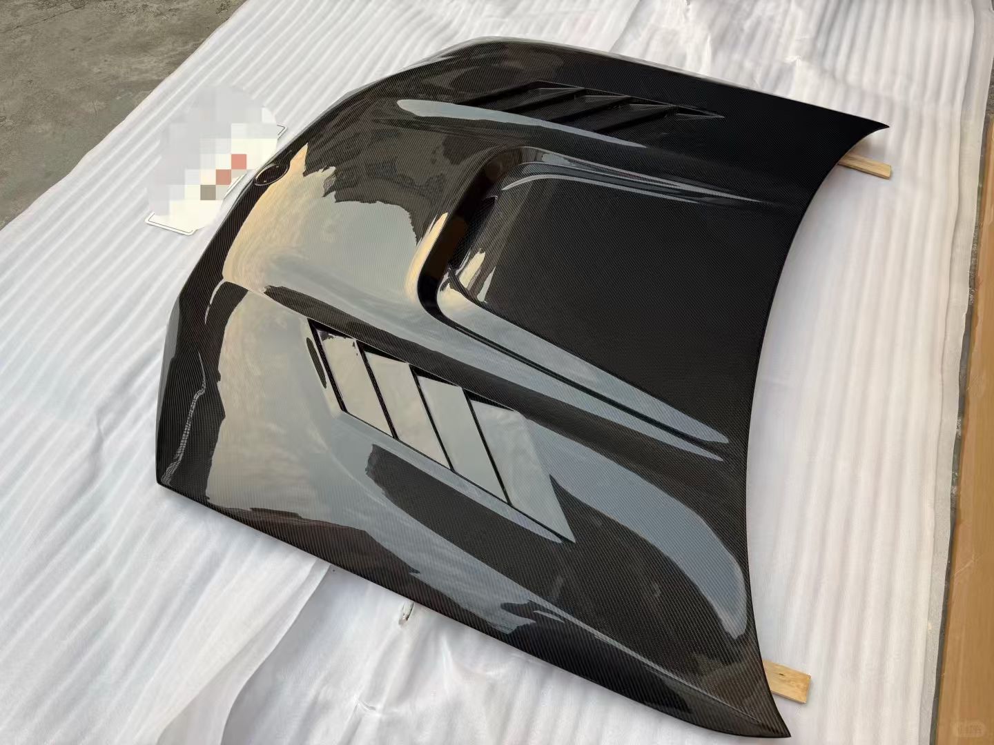 Nowy model maski z włókna węgl – Model Kit Bmw recenzja i cena