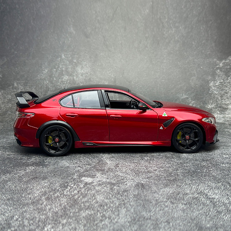 Bburago 1:18 Alfa Romeo Giulia – Model Kit Alfa Romeo recenzja i cena
