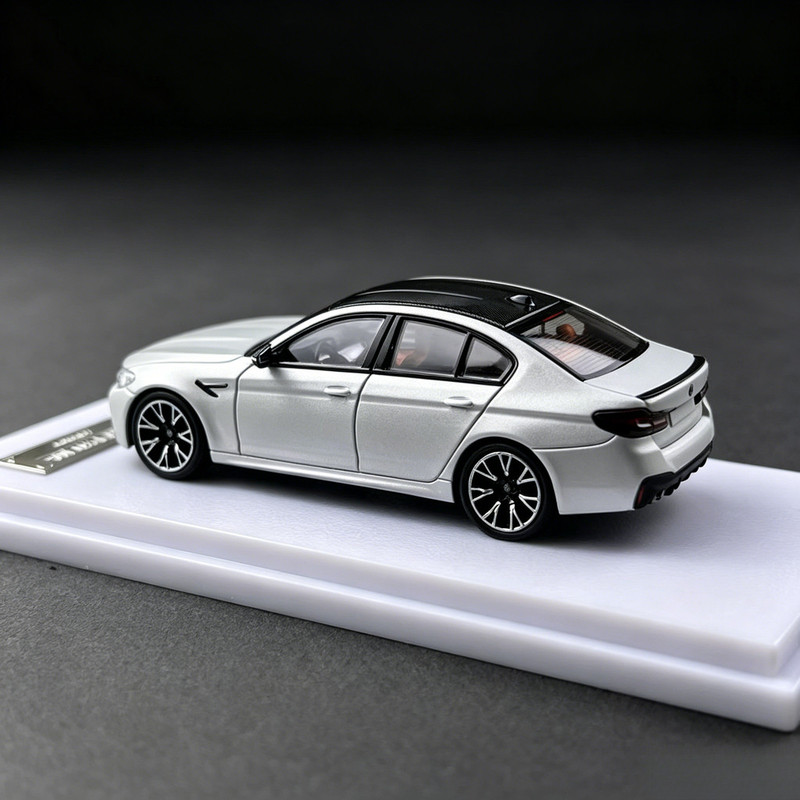 Howie Model 1/64 NOWY BMW M5 F – Model Kit Bmw recenzja i cena