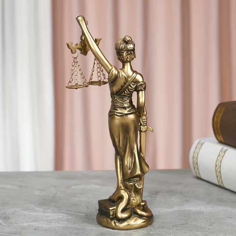 Kreatywna Retro Statuetka Bogi – Model Kit Judge recenzja i cena